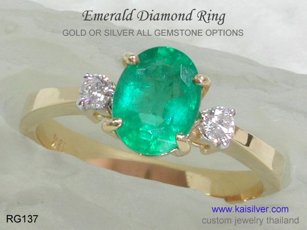 emerald gold ring with diamonds 