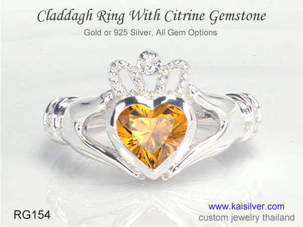 silver claddagh ring 